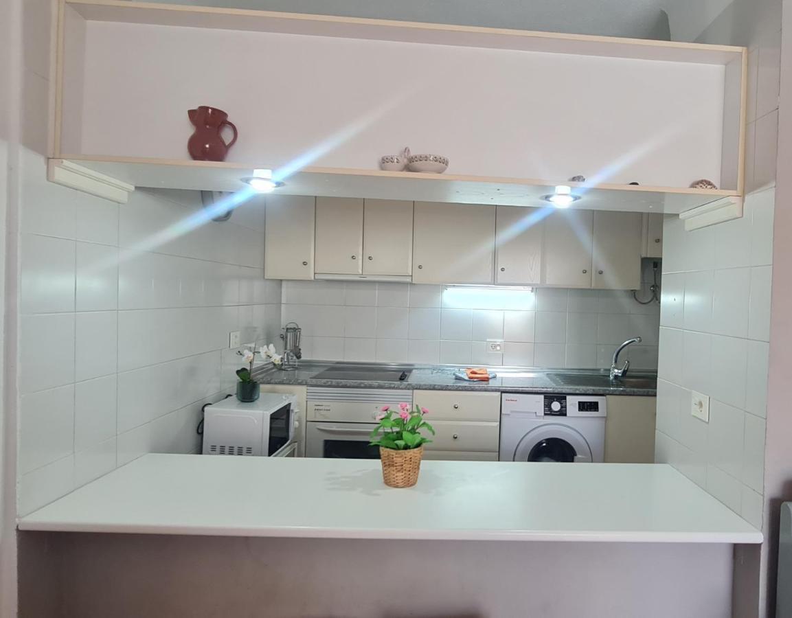 Vivienda Vacacional Marineda Sol Con Piscina El Medano Exterior photo